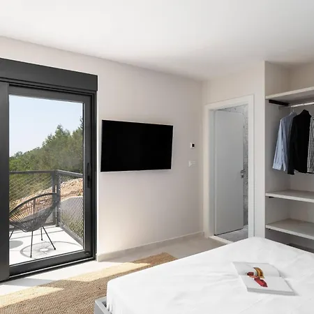 Luxury Ovation Heated Pool Sea View Villa