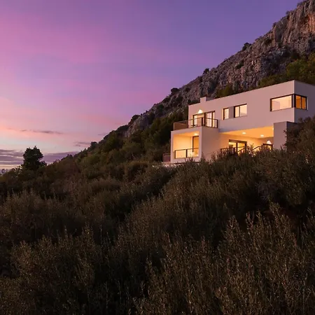 Luxury Ovation Heated Pool Sea View Villa